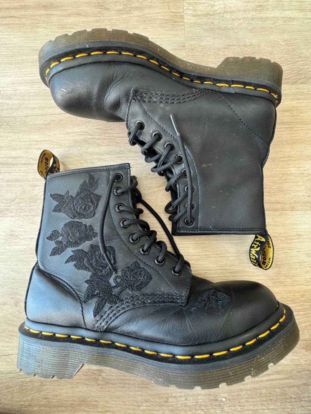 Dr. Martens 1460 Vonda Mono Boots - Floral Sz 6